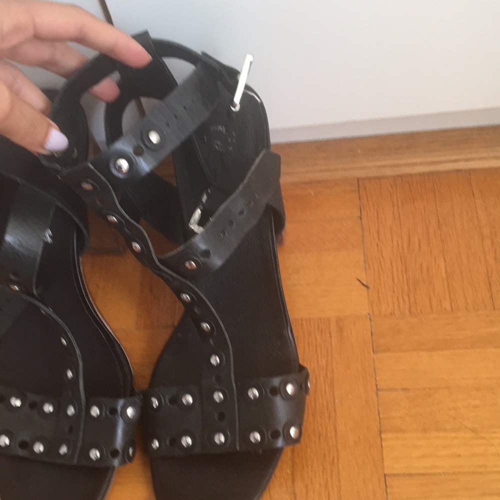 INTERVAL heels - Picture 2 of 4